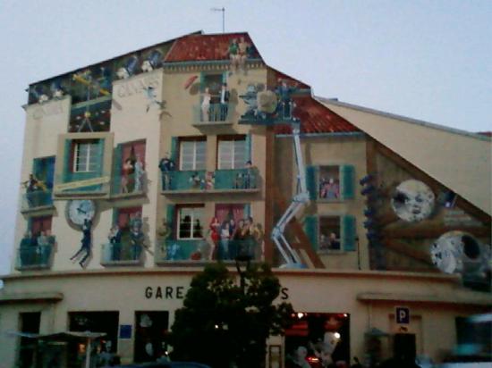 Le mur de la gare